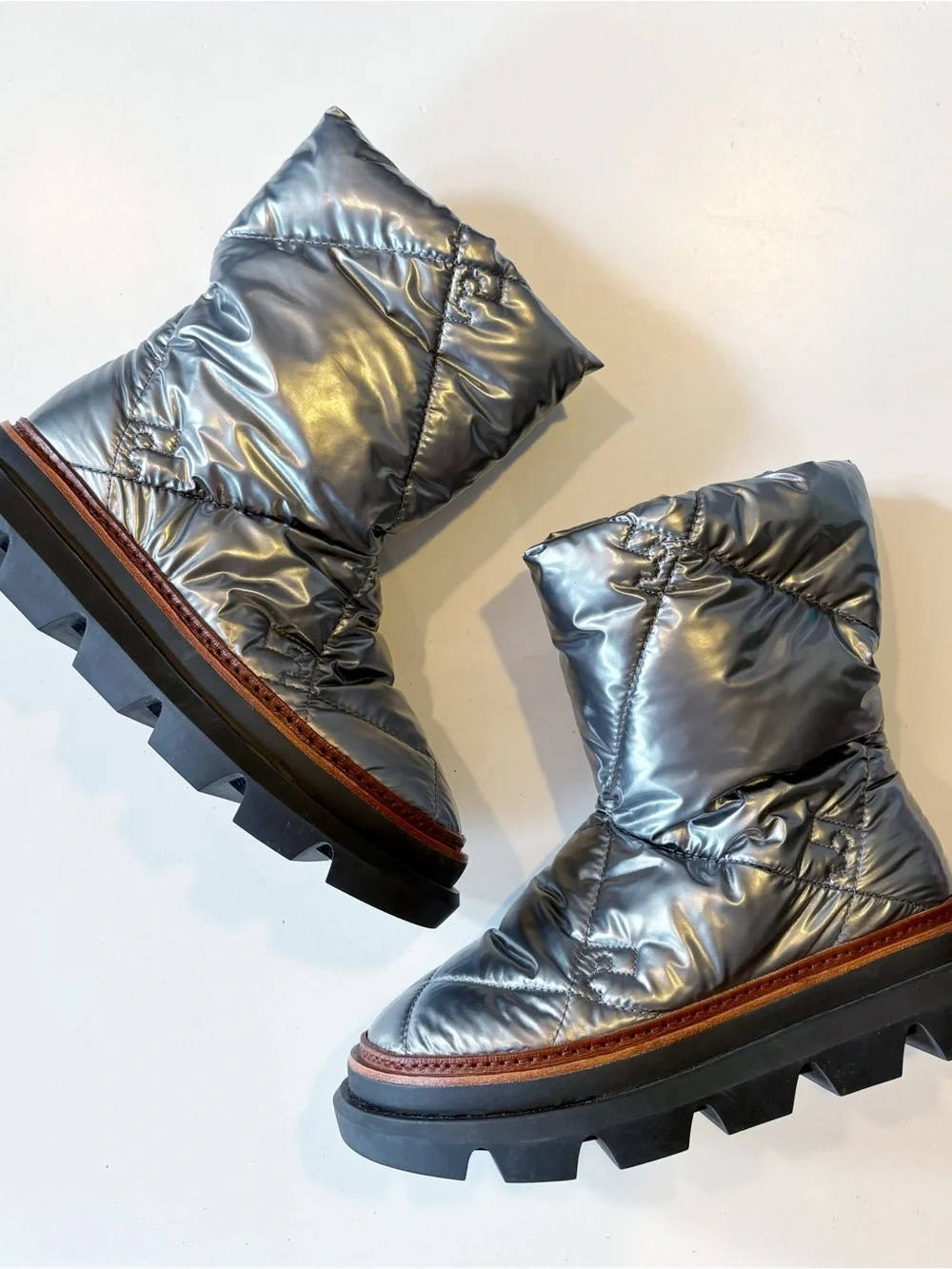 Tory Burch || Sleeping Bag Quilted Winter Booties Snow Ski Moon Boots Silver 5.5